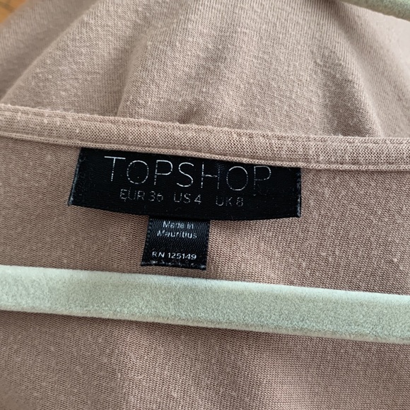 Cute top - Picture 2 of 2